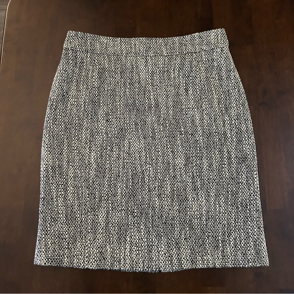 Tory Burch Tweed Pencil Skirt in Black, White, and Gray Size 10